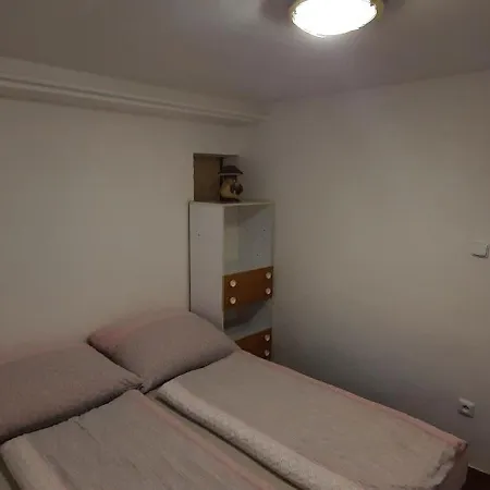 Apartamento V Soukromí Perná